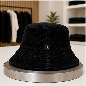 ALO Yoga Black Clean Bucket Hat Activewear